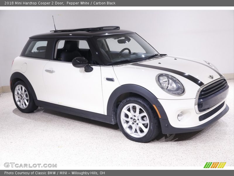 Pepper White / Carbon Black 2018 Mini Hardtop Cooper 2 Door