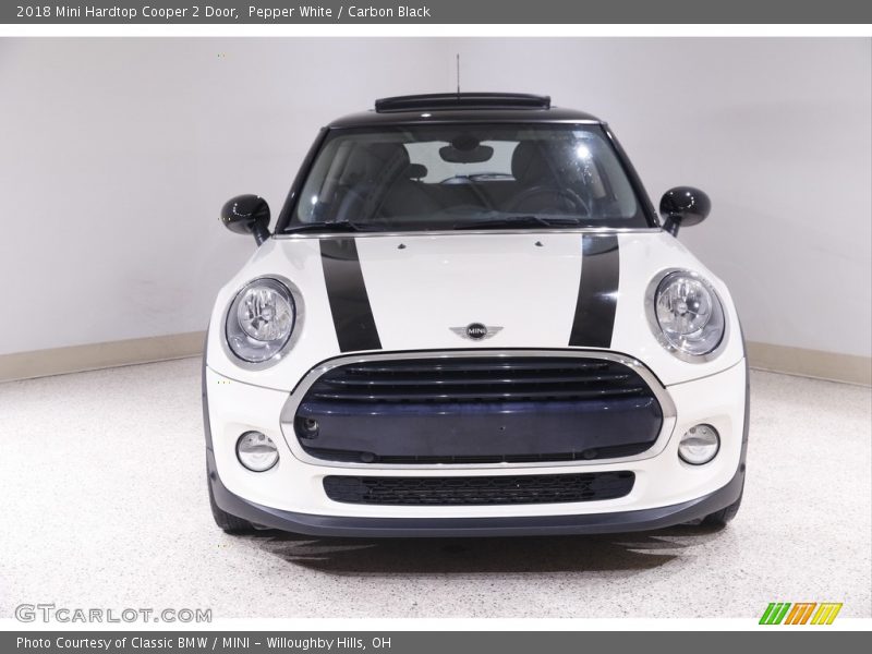 Pepper White / Carbon Black 2018 Mini Hardtop Cooper 2 Door