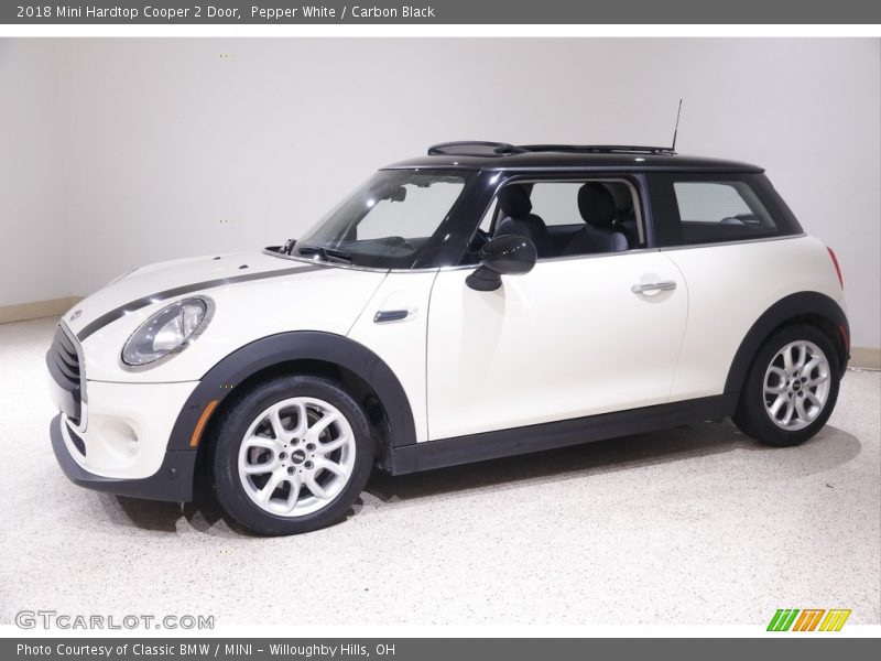 Pepper White / Carbon Black 2018 Mini Hardtop Cooper 2 Door