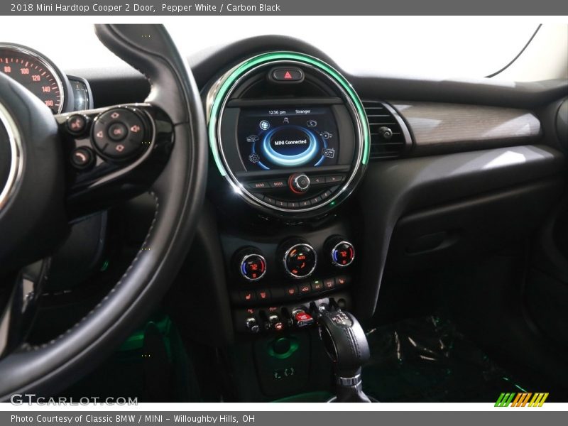 Pepper White / Carbon Black 2018 Mini Hardtop Cooper 2 Door