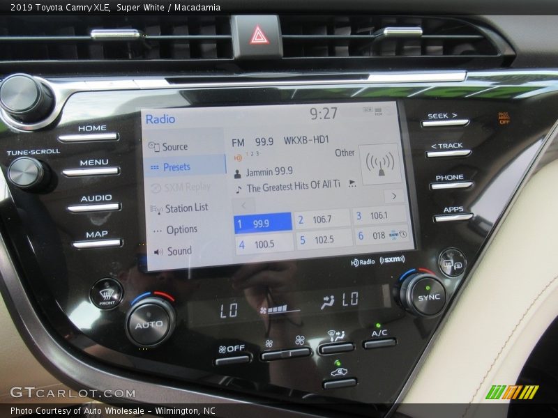 Super White / Macadamia 2019 Toyota Camry XLE
