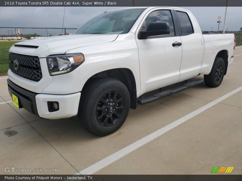 Super White / Black 2019 Toyota Tundra SR5 Double Cab 4x4