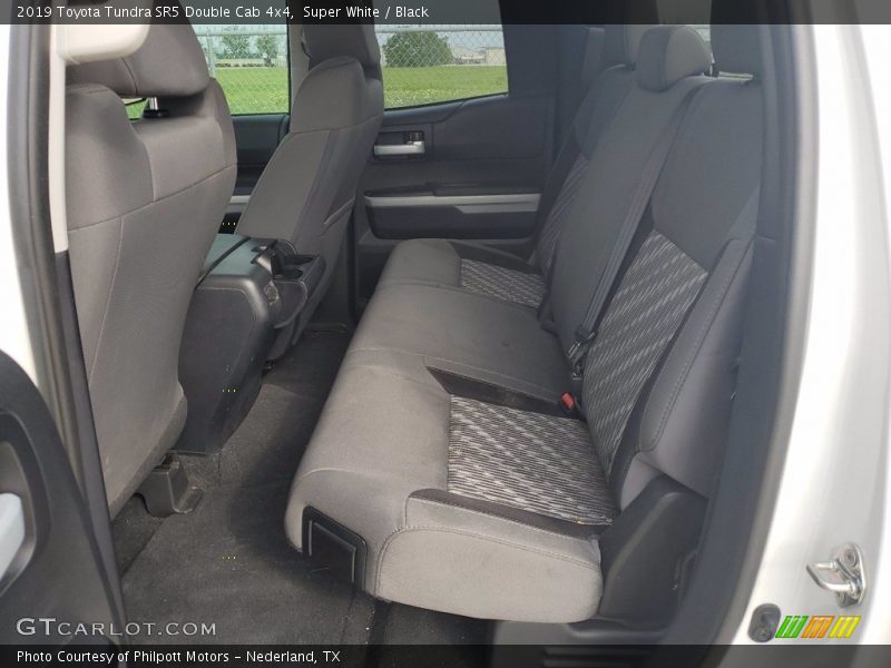 Super White / Black 2019 Toyota Tundra SR5 Double Cab 4x4