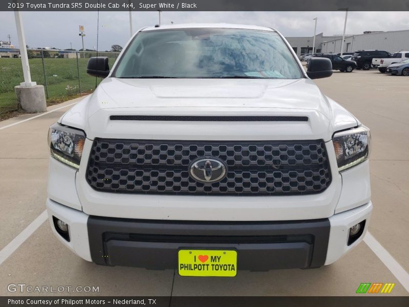 Super White / Black 2019 Toyota Tundra SR5 Double Cab 4x4