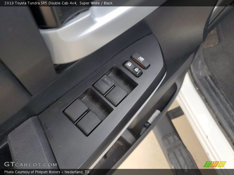 Super White / Black 2019 Toyota Tundra SR5 Double Cab 4x4