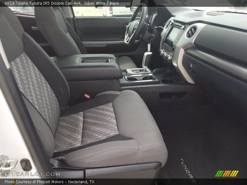 Super White / Black 2019 Toyota Tundra SR5 Double Cab 4x4