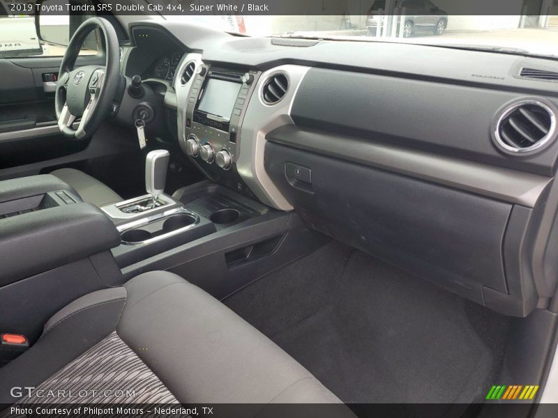 Super White / Black 2019 Toyota Tundra SR5 Double Cab 4x4