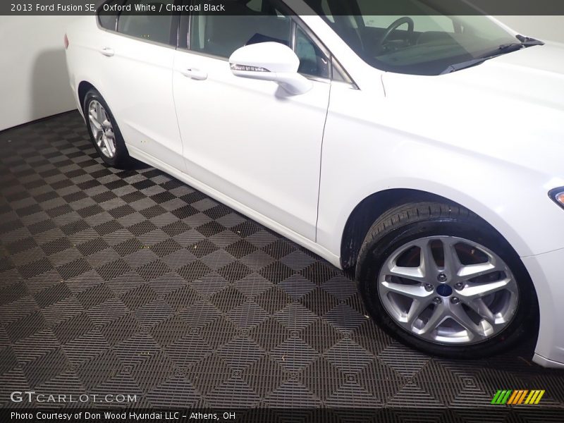 Oxford White / Charcoal Black 2013 Ford Fusion SE