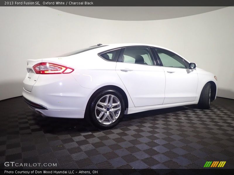 Oxford White / Charcoal Black 2013 Ford Fusion SE