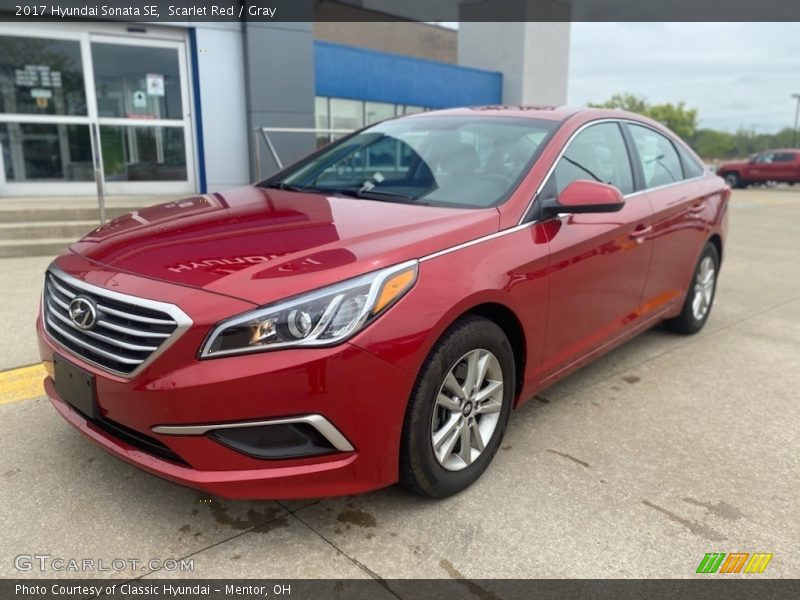 Scarlet Red / Gray 2017 Hyundai Sonata SE