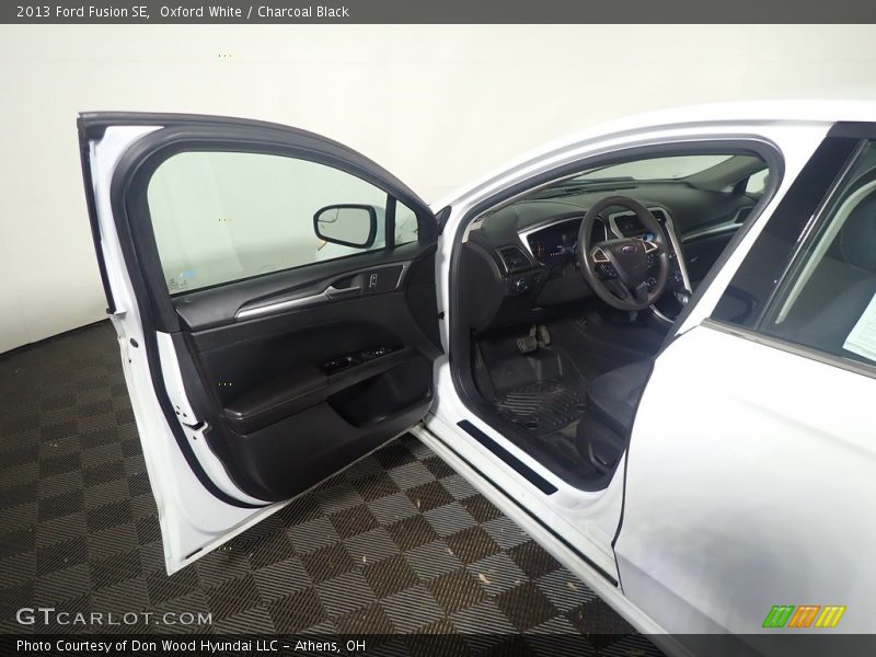 Oxford White / Charcoal Black 2013 Ford Fusion SE