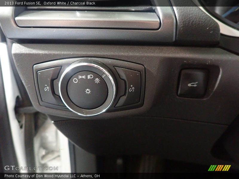 Oxford White / Charcoal Black 2013 Ford Fusion SE