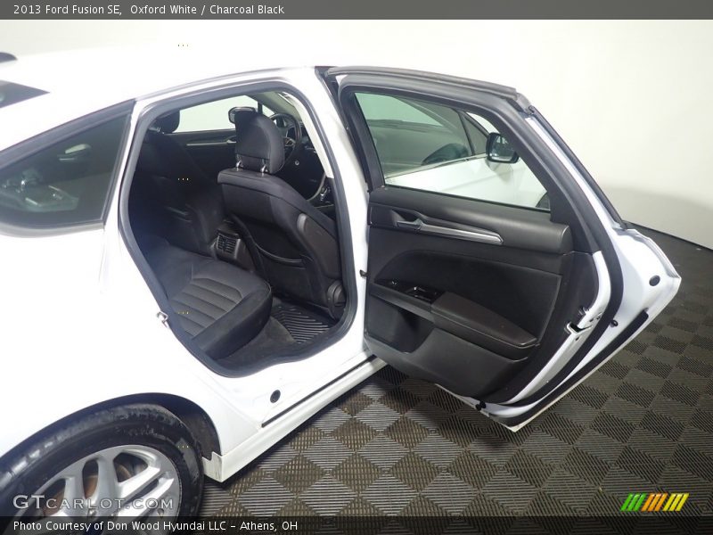 Oxford White / Charcoal Black 2013 Ford Fusion SE
