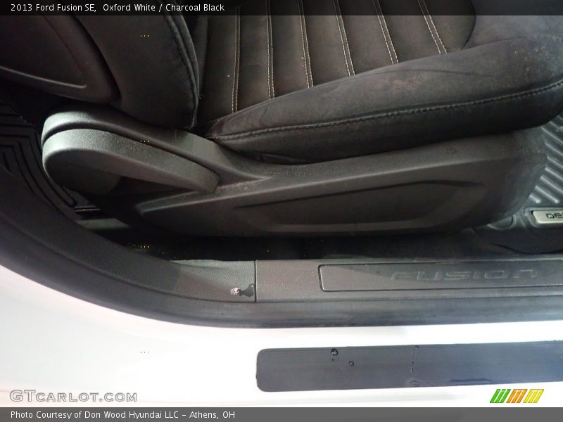 Oxford White / Charcoal Black 2013 Ford Fusion SE