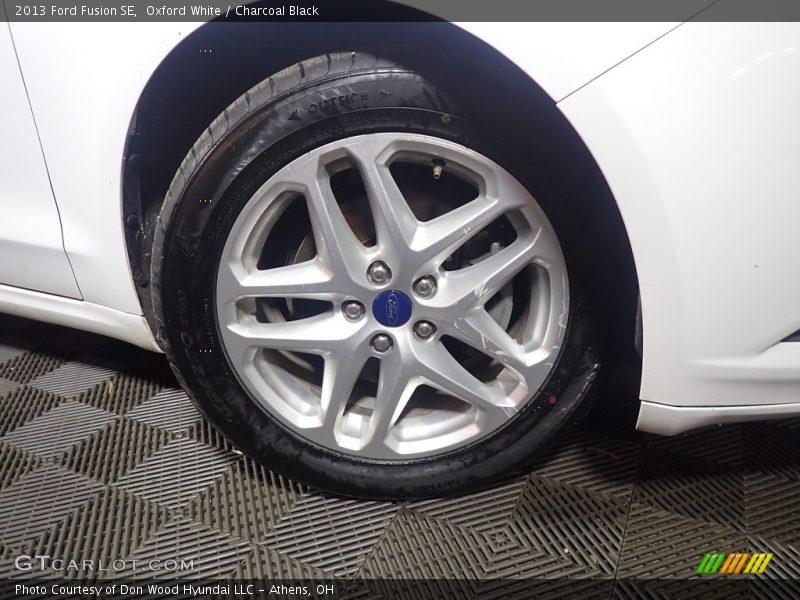 Oxford White / Charcoal Black 2013 Ford Fusion SE
