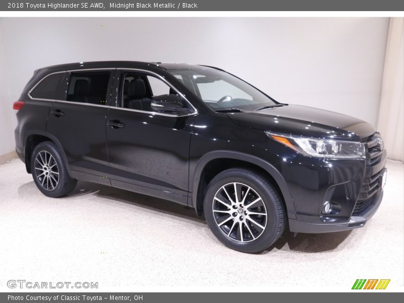 Midnight Black Metallic / Black 2018 Toyota Highlander SE AWD