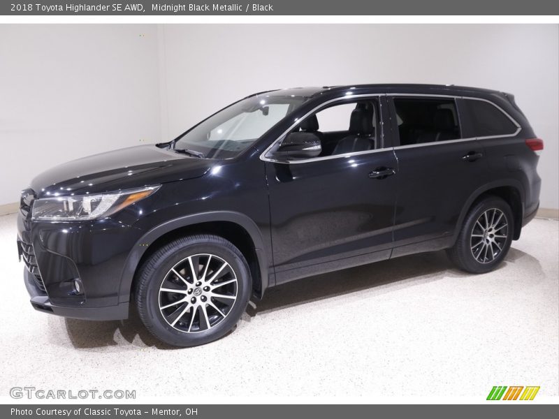 Midnight Black Metallic / Black 2018 Toyota Highlander SE AWD