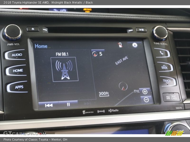 Midnight Black Metallic / Black 2018 Toyota Highlander SE AWD