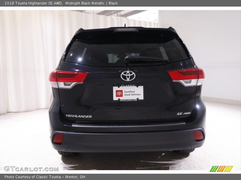 Midnight Black Metallic / Black 2018 Toyota Highlander SE AWD