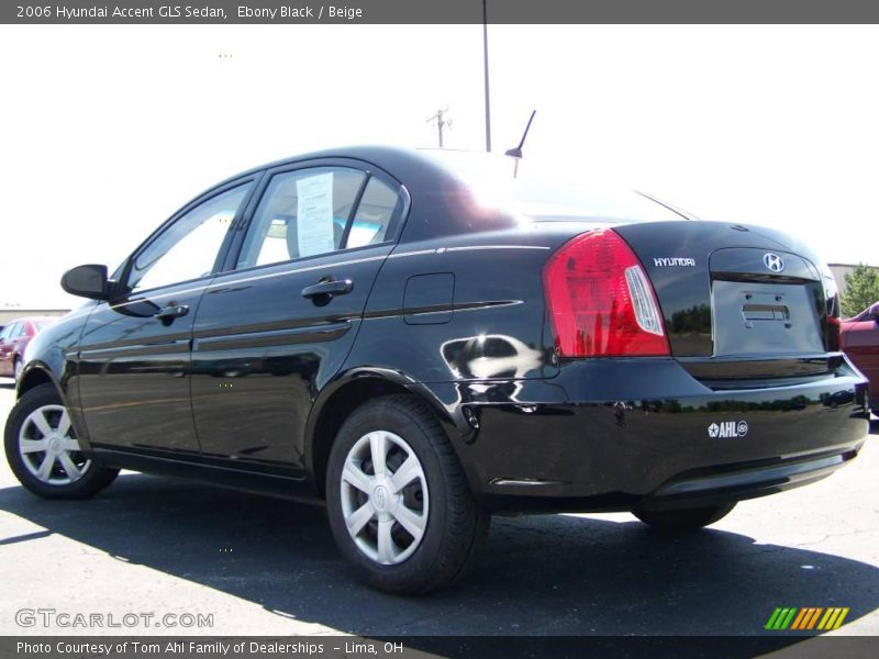 Ebony Black / Beige 2006 Hyundai Accent GLS Sedan