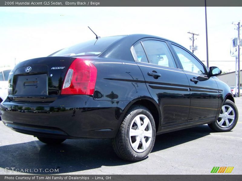 Ebony Black / Beige 2006 Hyundai Accent GLS Sedan