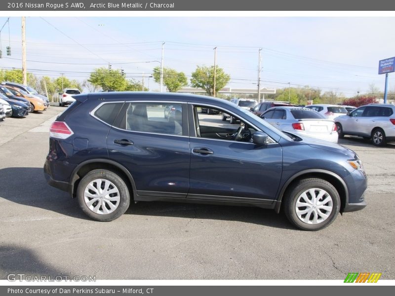 Arctic Blue Metallic / Charcoal 2016 Nissan Rogue S AWD