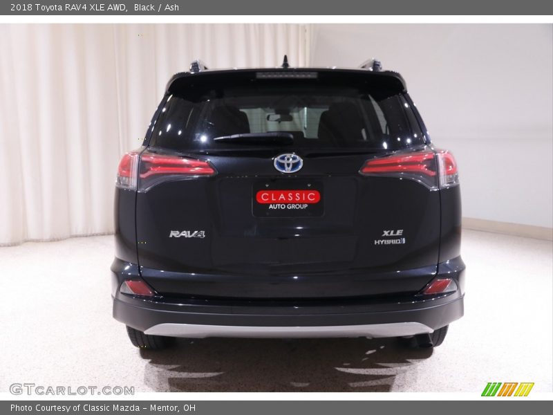 Black / Ash 2018 Toyota RAV4 XLE AWD