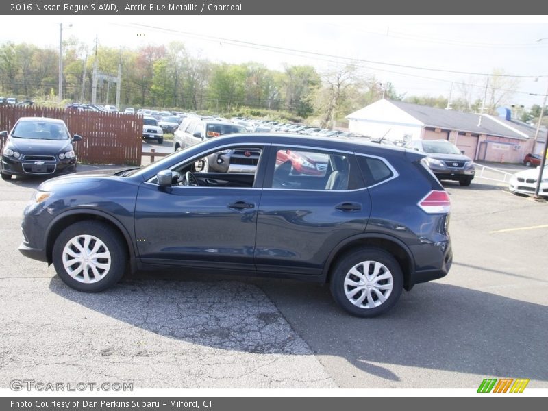 Arctic Blue Metallic / Charcoal 2016 Nissan Rogue S AWD