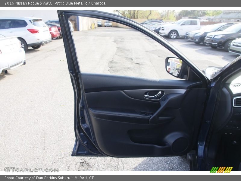 Arctic Blue Metallic / Charcoal 2016 Nissan Rogue S AWD