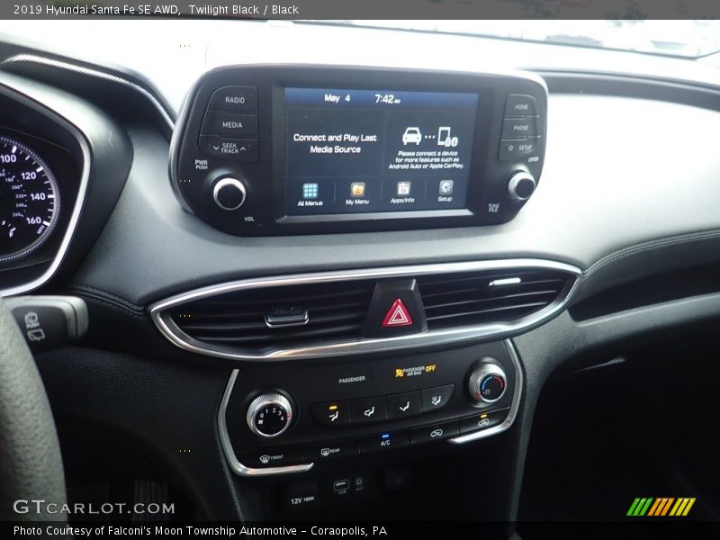 Twilight Black / Black 2019 Hyundai Santa Fe SE AWD
