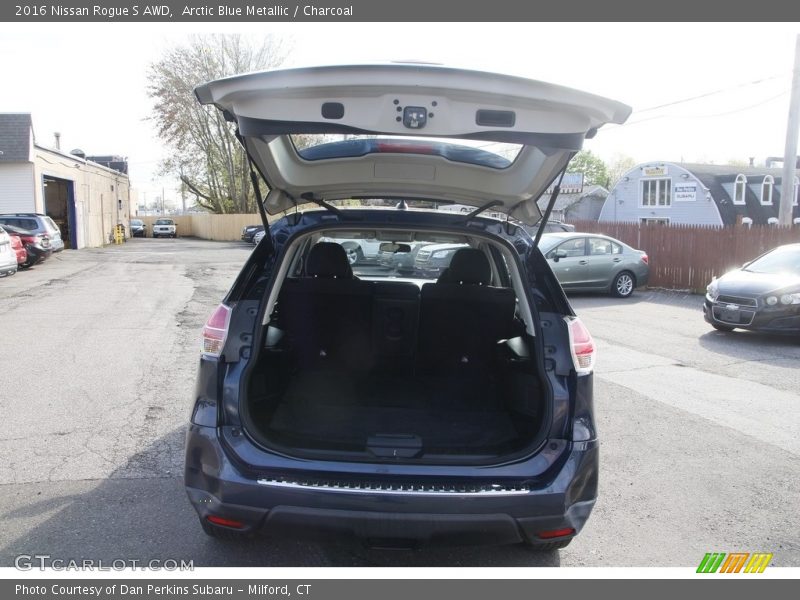 Arctic Blue Metallic / Charcoal 2016 Nissan Rogue S AWD