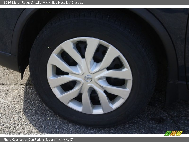Arctic Blue Metallic / Charcoal 2016 Nissan Rogue S AWD