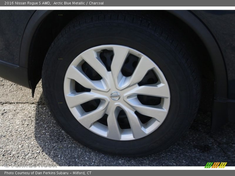 Arctic Blue Metallic / Charcoal 2016 Nissan Rogue S AWD