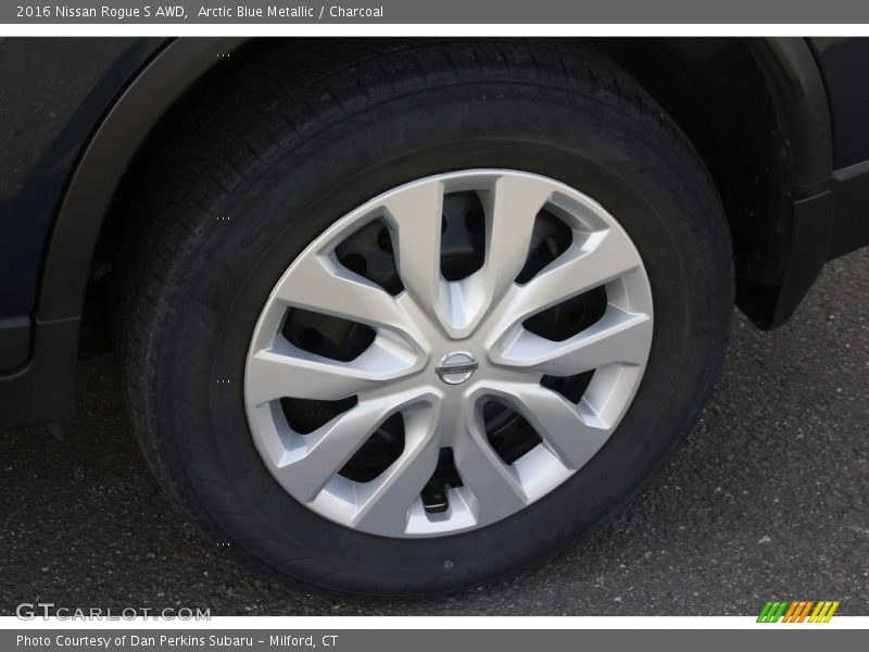 Arctic Blue Metallic / Charcoal 2016 Nissan Rogue S AWD