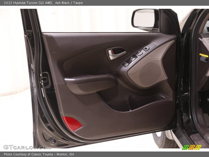 Ash Black / Taupe 2013 Hyundai Tucson GLS AWD