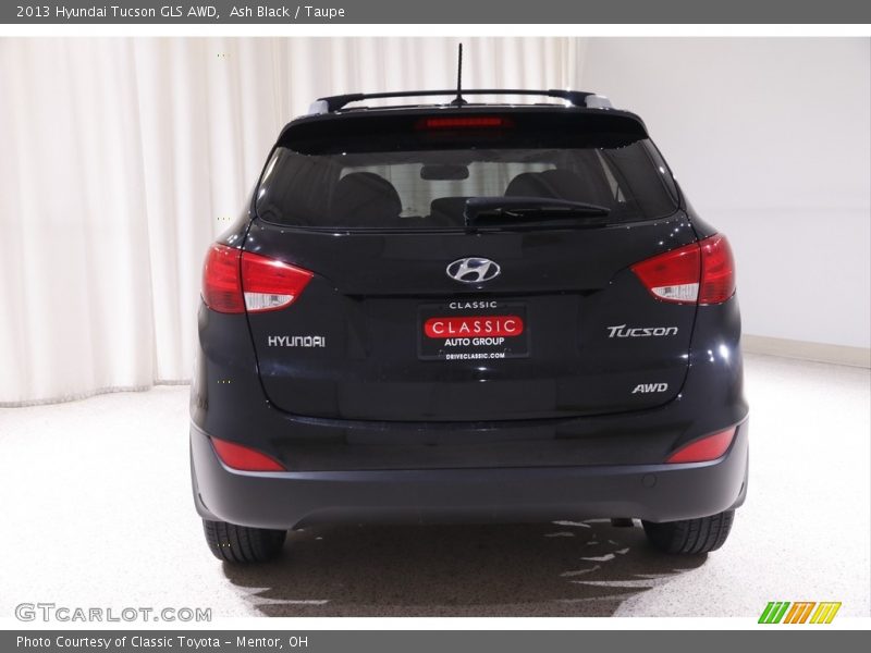 Ash Black / Taupe 2013 Hyundai Tucson GLS AWD