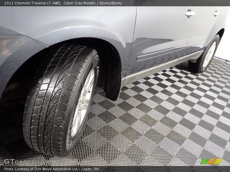 Cyber Gray Metallic / Ebony/Ebony 2011 Chevrolet Traverse LT AWD