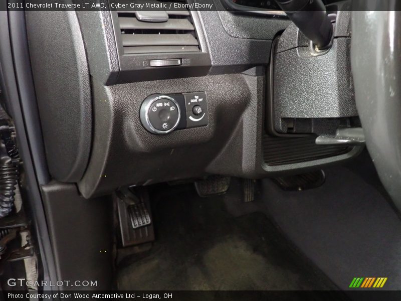 Cyber Gray Metallic / Ebony/Ebony 2011 Chevrolet Traverse LT AWD