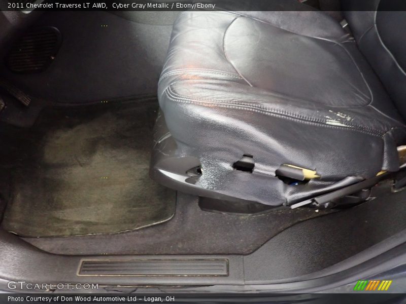 Cyber Gray Metallic / Ebony/Ebony 2011 Chevrolet Traverse LT AWD