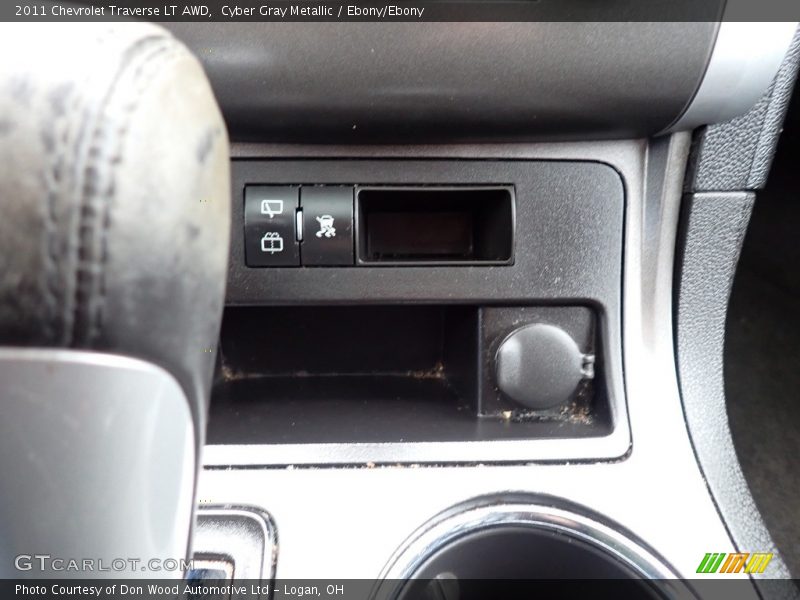 Cyber Gray Metallic / Ebony/Ebony 2011 Chevrolet Traverse LT AWD