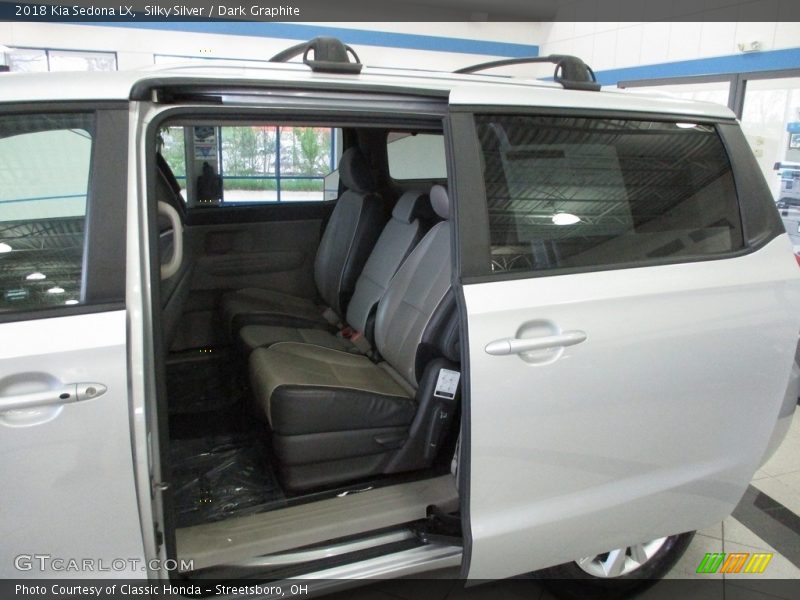 Silky Silver / Dark Graphite 2018 Kia Sedona LX