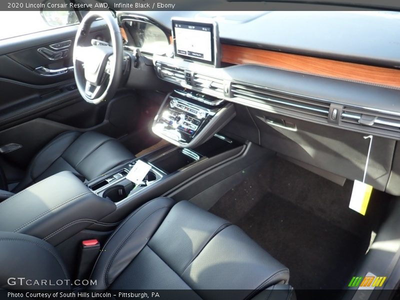 Dashboard of 2020 Corsair Reserve AWD