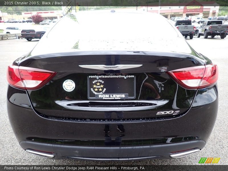 Black / Black 2015 Chrysler 200 S