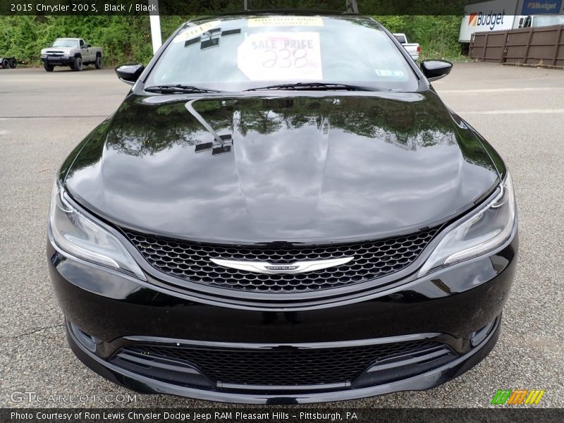 Black / Black 2015 Chrysler 200 S