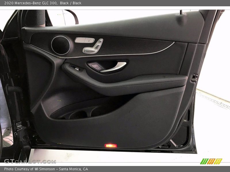 Black / Black 2020 Mercedes-Benz GLC 300