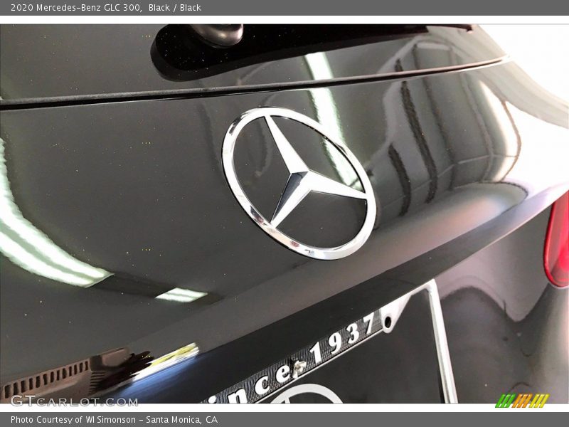 Black / Black 2020 Mercedes-Benz GLC 300