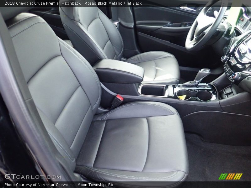 Front Seat of 2018 Cruze Premier Hatchback