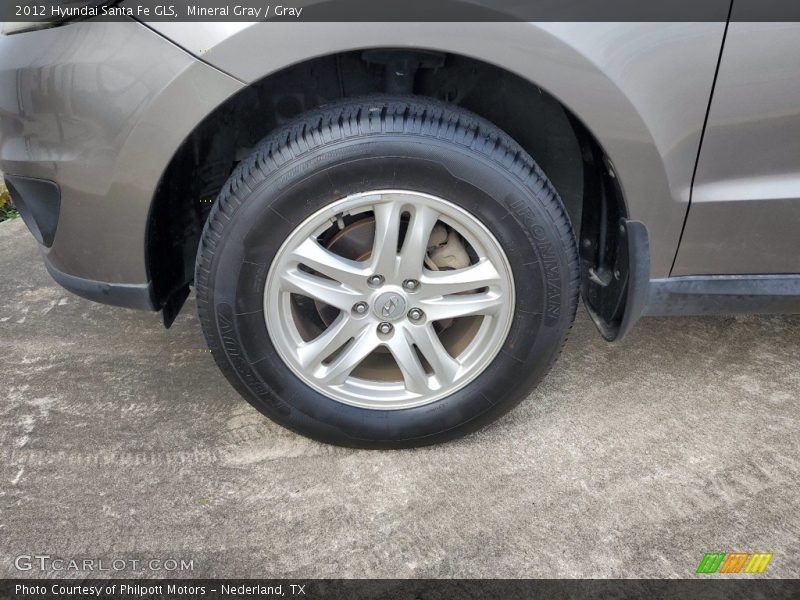 Mineral Gray / Gray 2012 Hyundai Santa Fe GLS