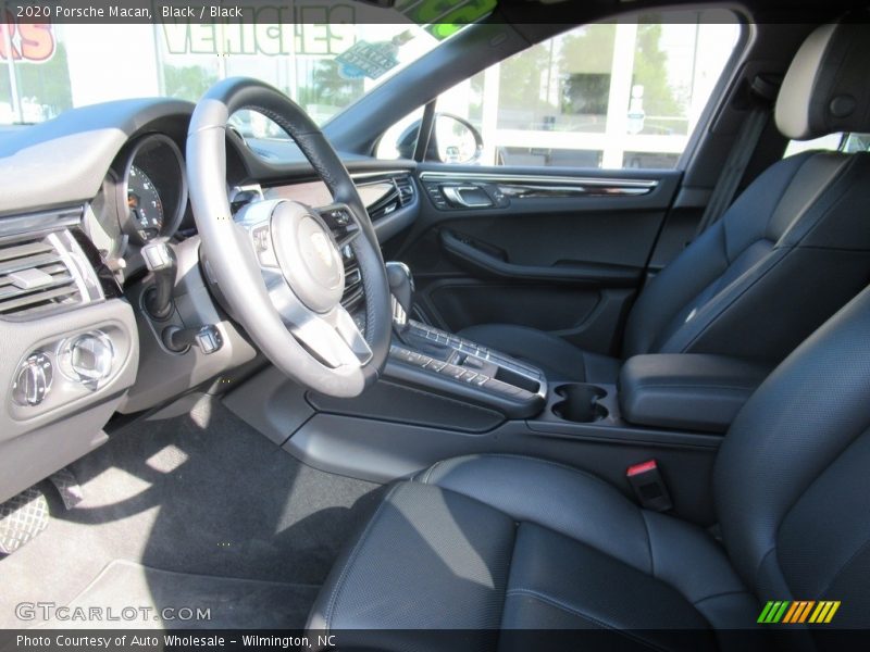 Black / Black 2020 Porsche Macan