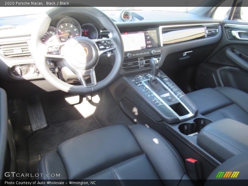 Black / Black 2020 Porsche Macan